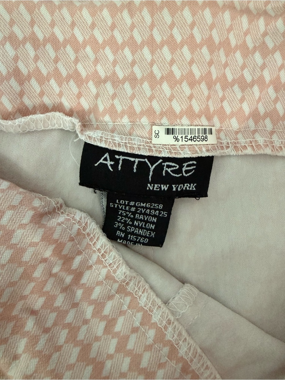 Attyre Pink Houndstooth Pattern Pants - Picture 3 of 6